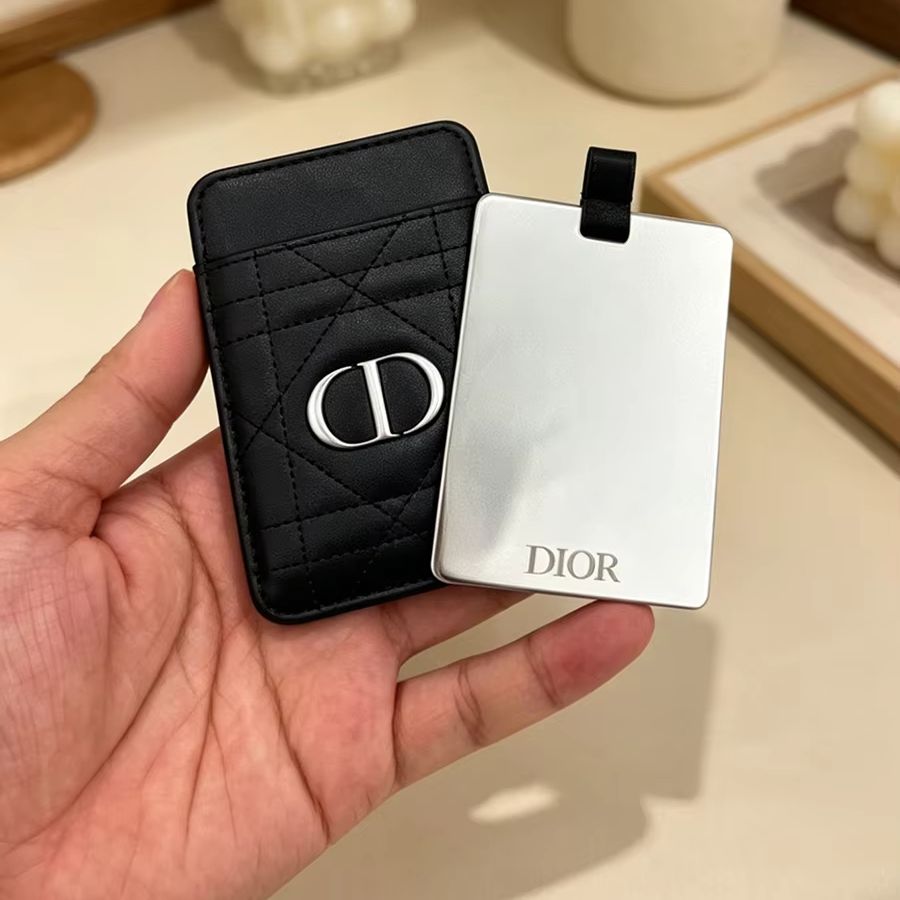 디올 디올의 가방 다기능 휴대용 양면 터치업 거울 일체 - Perfume Fine Fragrance 리뷰 및 가격